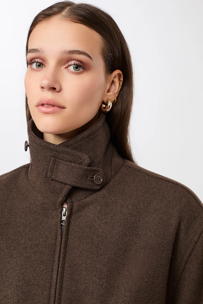 Blouson Style aus recycelter Wolle (Coffee)