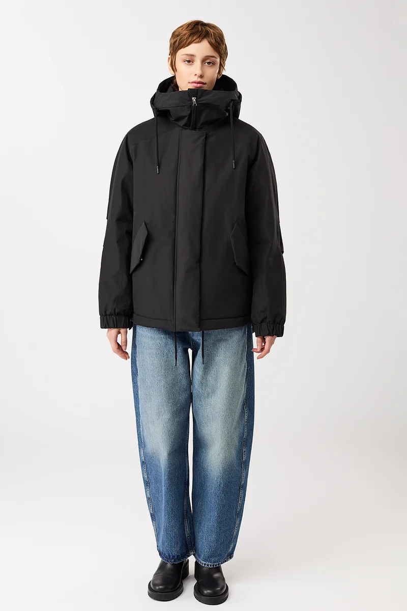 Wattierter Kurzparka in lockerem Volumen (Black)