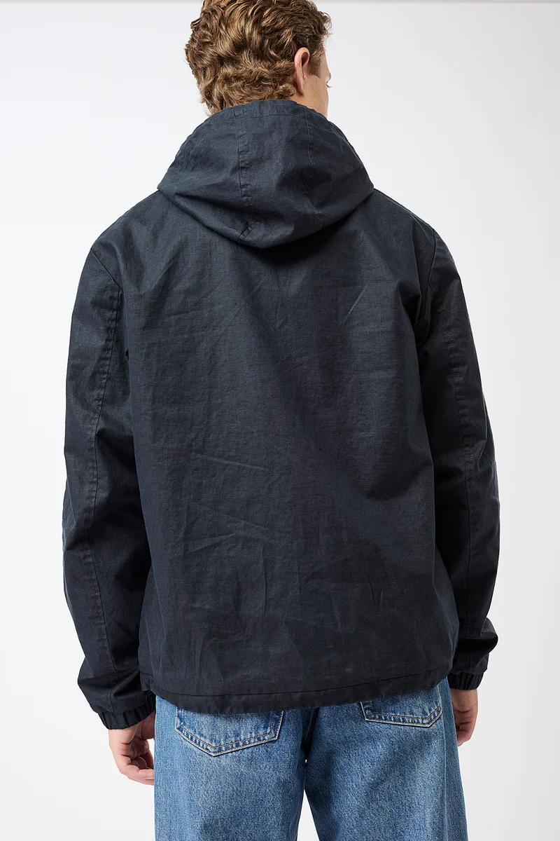 Kurze Jacke aus beschichtetem Leinen (Navy)