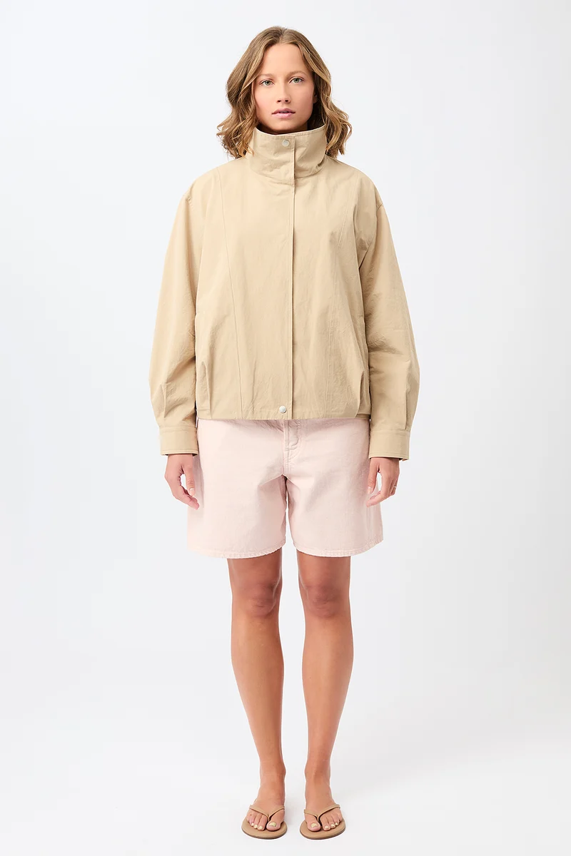 Modische Bomberjacke mit Kellerfalte im Rücken (Natural)