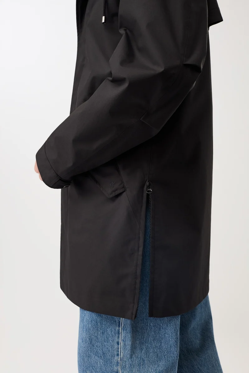 Regenparka mit seitlichen Reißverschlüssen am Saum (Black)