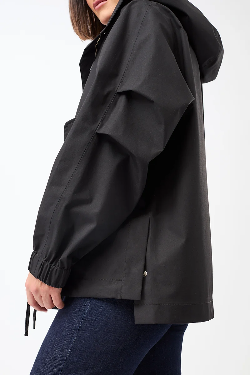 Kapuzenjacke mit Falten am Arm (Black)