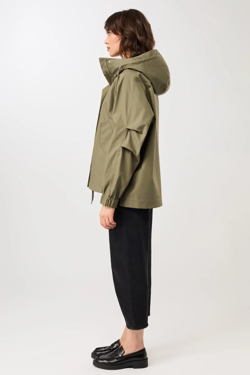 Kapuzenjacke mit Falten am Arm (Stone Moss)