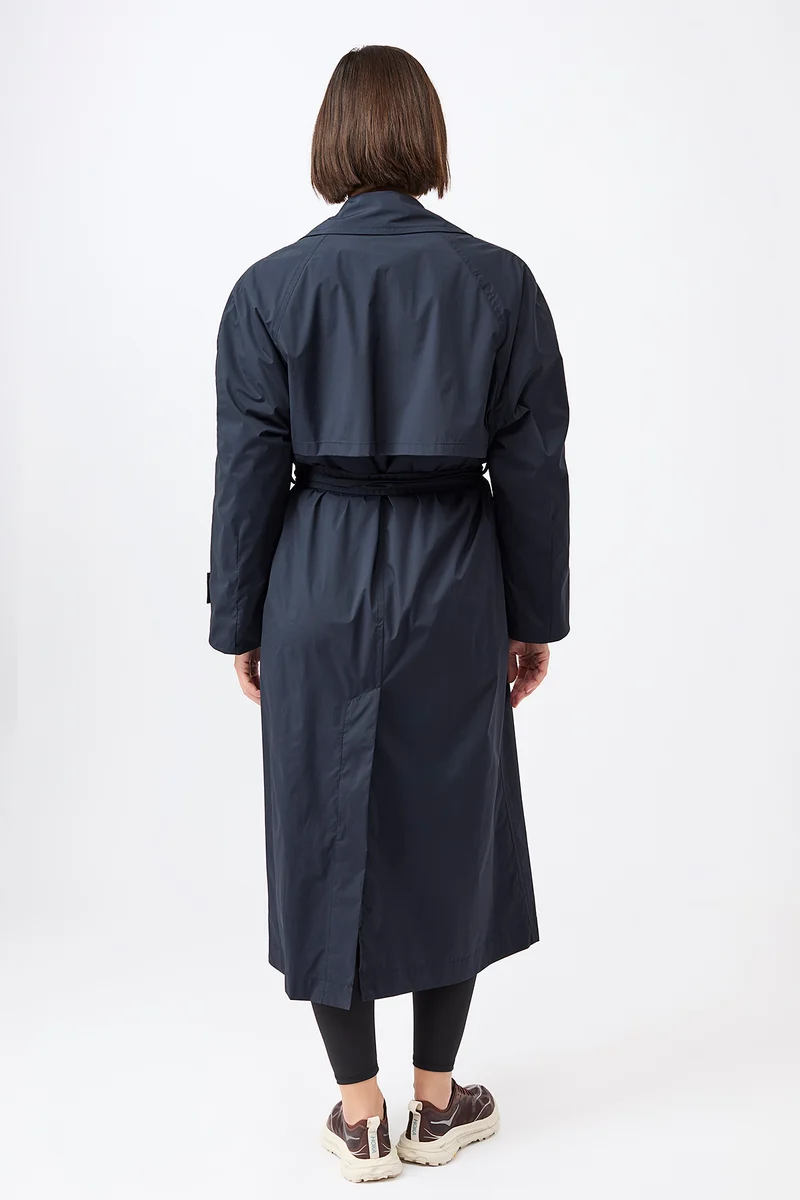 Leichter Trenchcoat, klassisch geschnitten und Raglannaht (Navy)