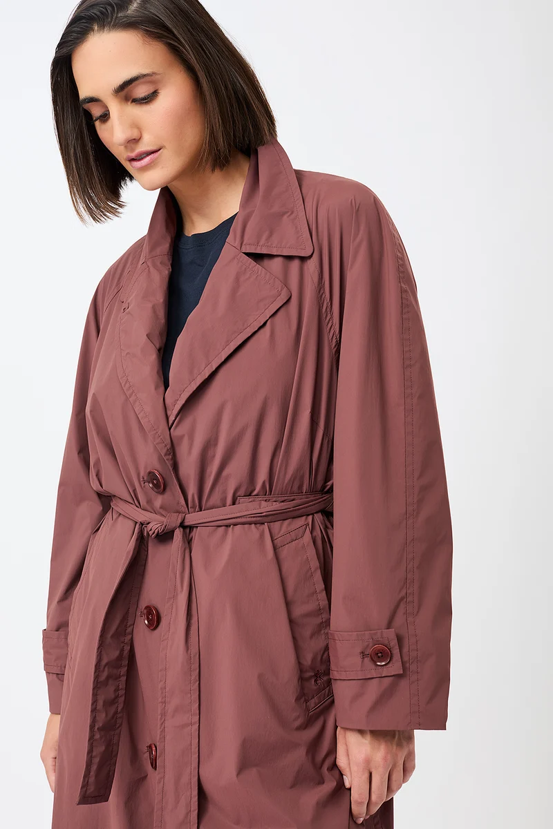 Leichter Trenchcoat, klassisch geschnitten mit Raglannaht (Rubywood)