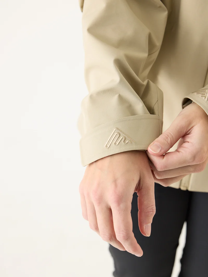 AR Hardshell Jacket Beige | Women