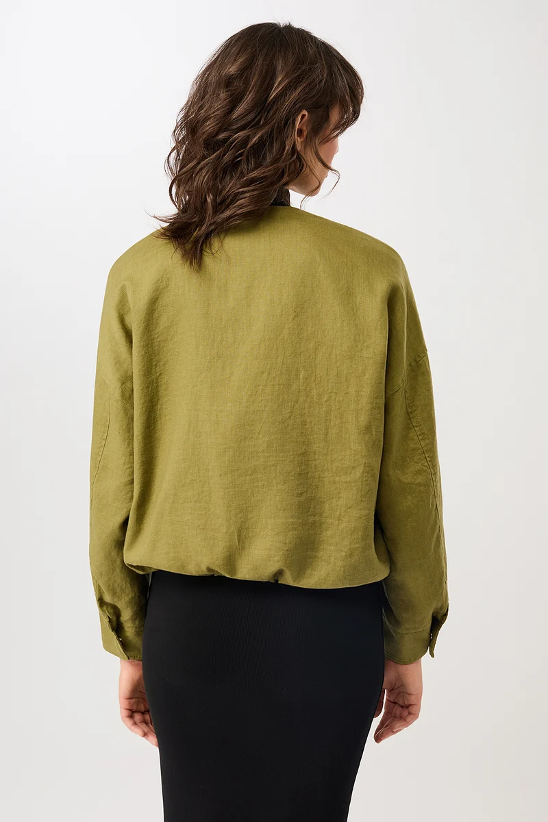 Rundhals Bomberjacke mit Leistentasche (Green Olive)