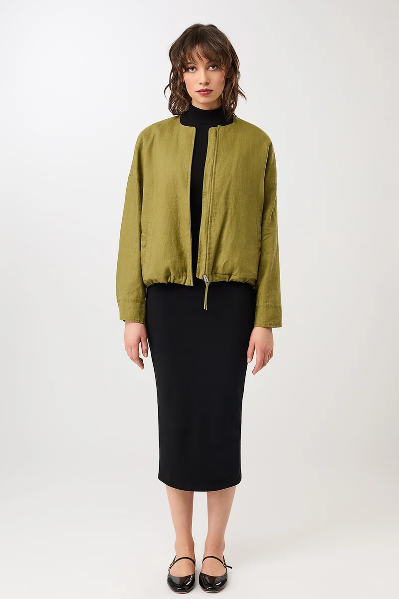 Rundhals Bomberjacke mit Leistentasche (Green Olive)