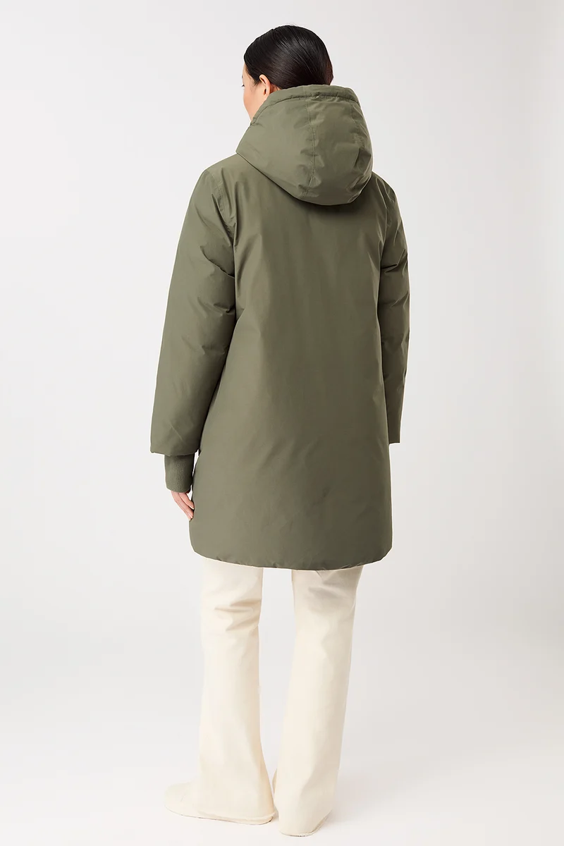 Lange Jacke mit Kapuze und Eco Daune (Sencha)