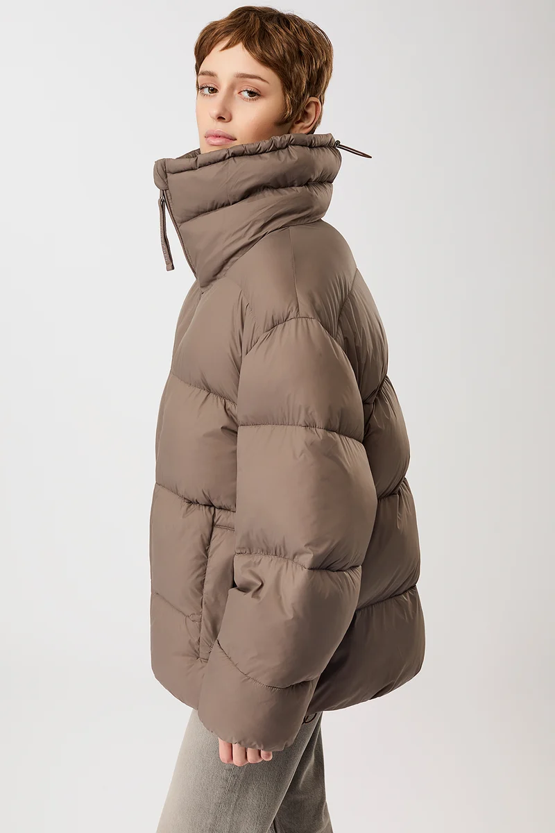 Steppjacke mit Kragen und abnehmbarer Kapuze (Concrete)