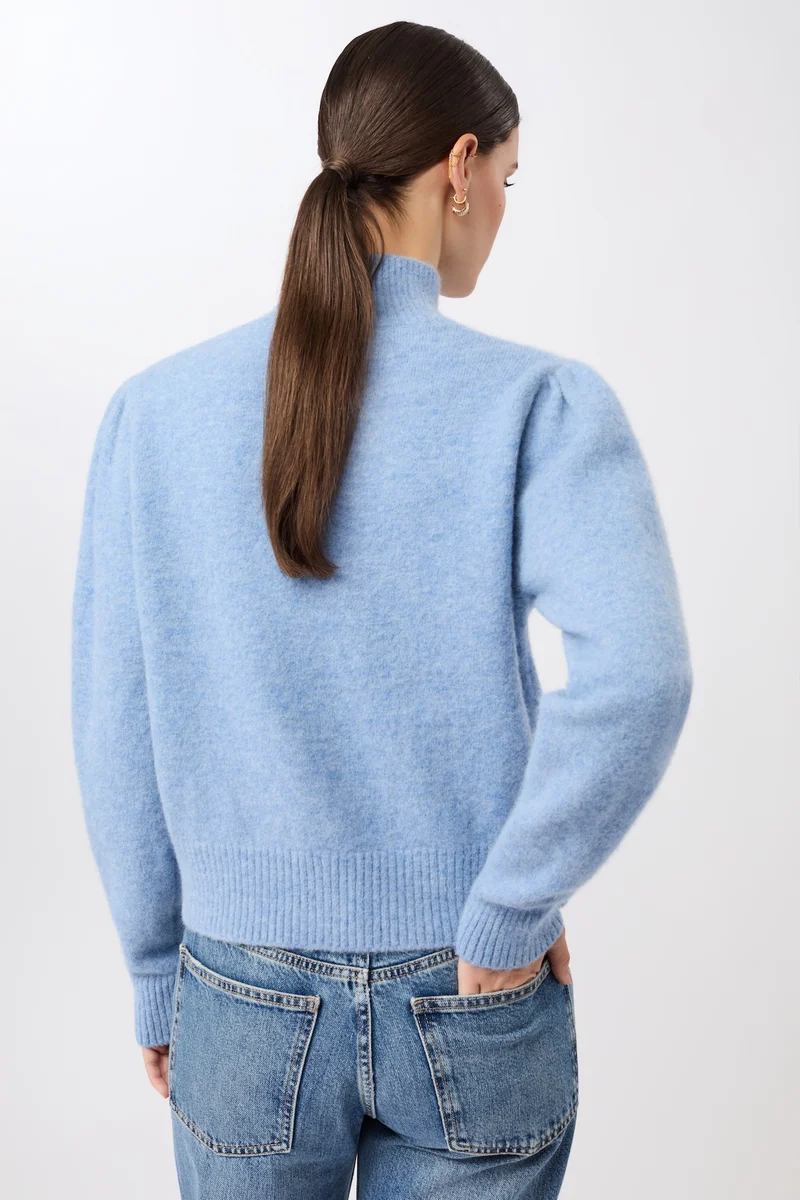 Modischer Stickpullover mit Raffung an Schulter (Sky)