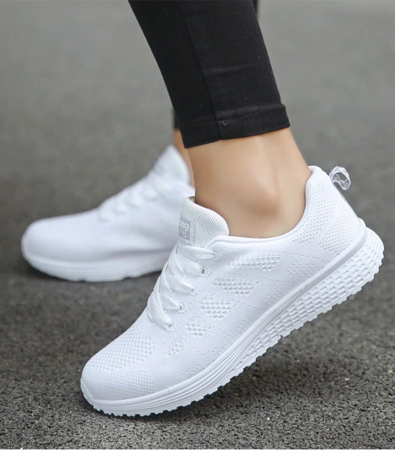 LIVYA | Leichte Ergonomische Sneakers mit Stabiler Griffigkeit