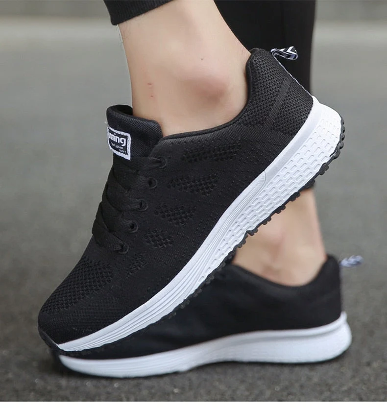 LIVYA | Leichte Ergonomische Sneakers mit Stabiler Griffigkeit