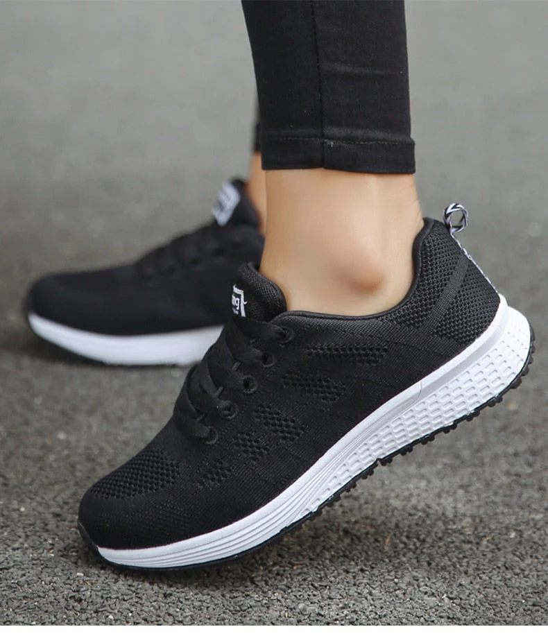 LIVYA | Leichte Ergonomische Sneakers mit Stabiler Griffigkeit