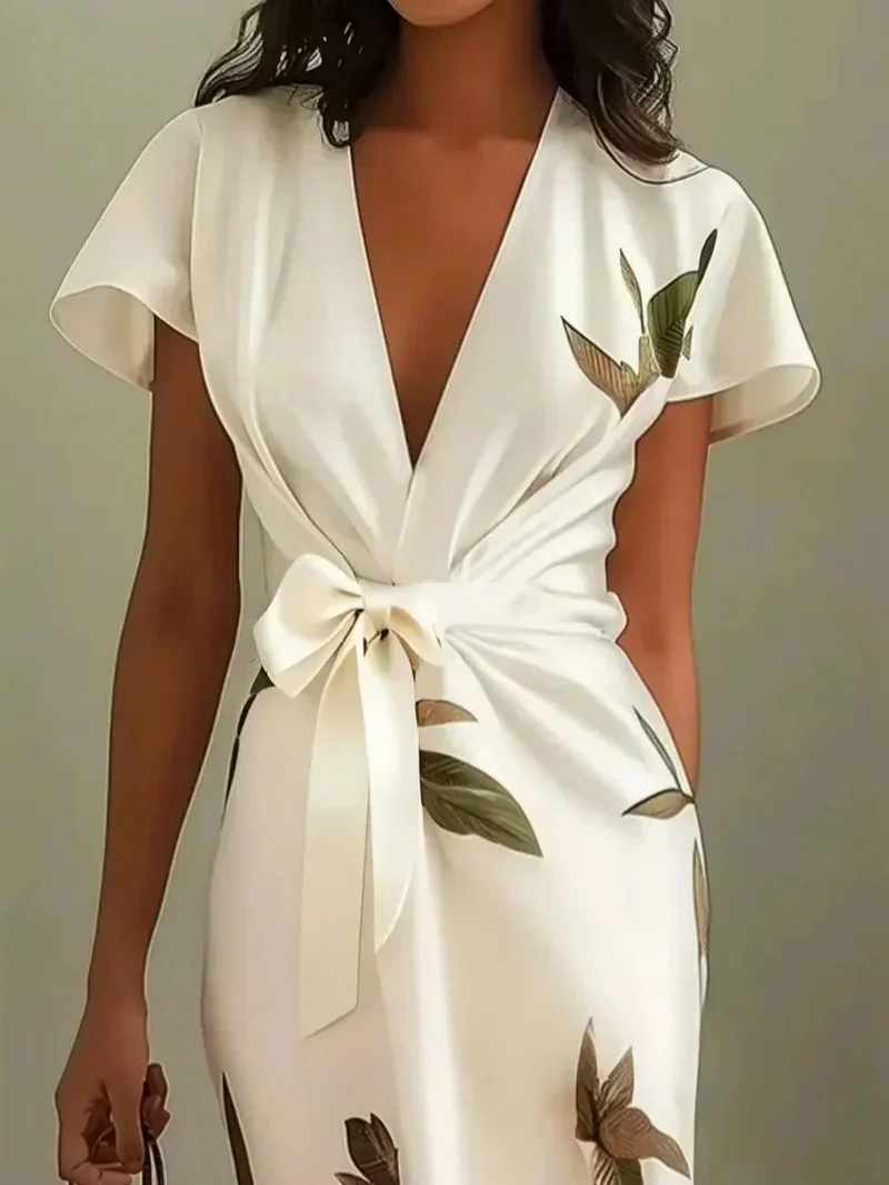 Karina – Wickelkleid für Damen mit Blumenmuster