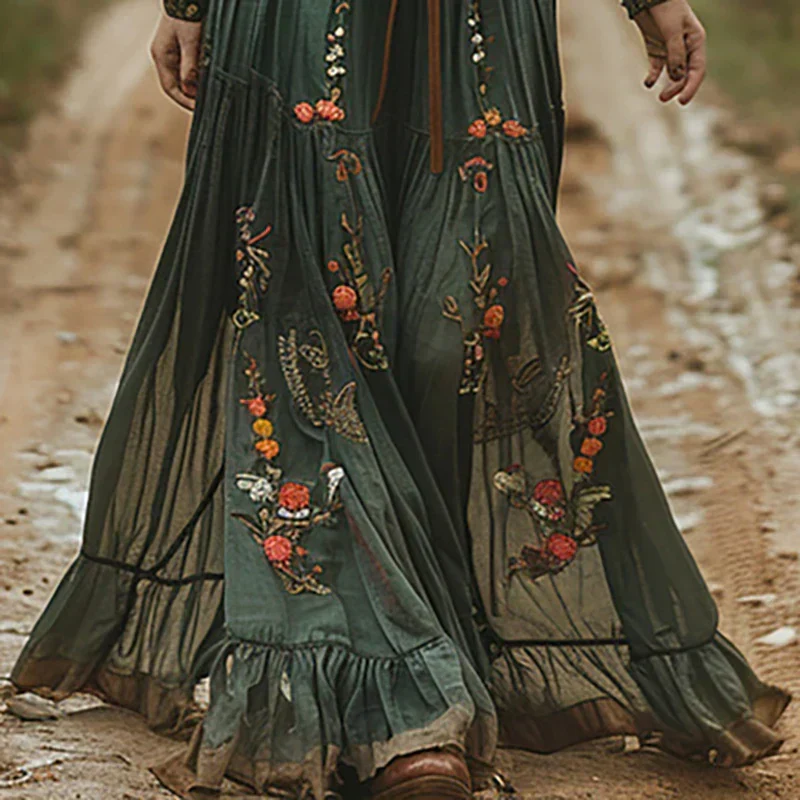 Helga – Damenkleid im Bohemian-Stil mit Blumenmuster