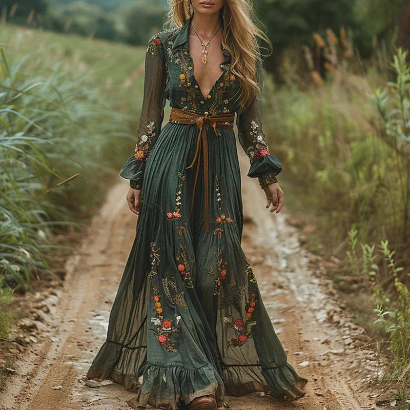 Helga – Damenkleid im Bohemian-Stil mit Blumenmuster