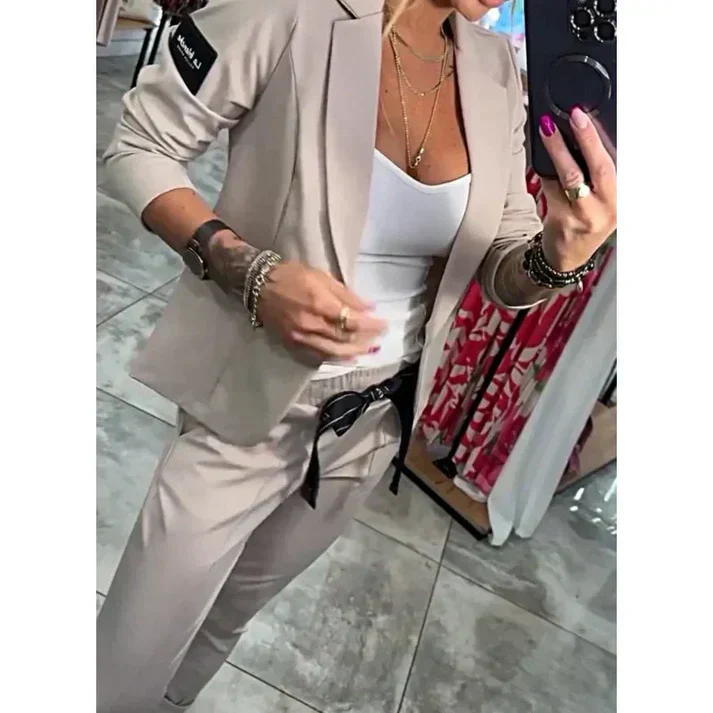 Zyora™ – Maßgeschneidertes Set mit Weichem Blazer und Lässigen Jogginghosen