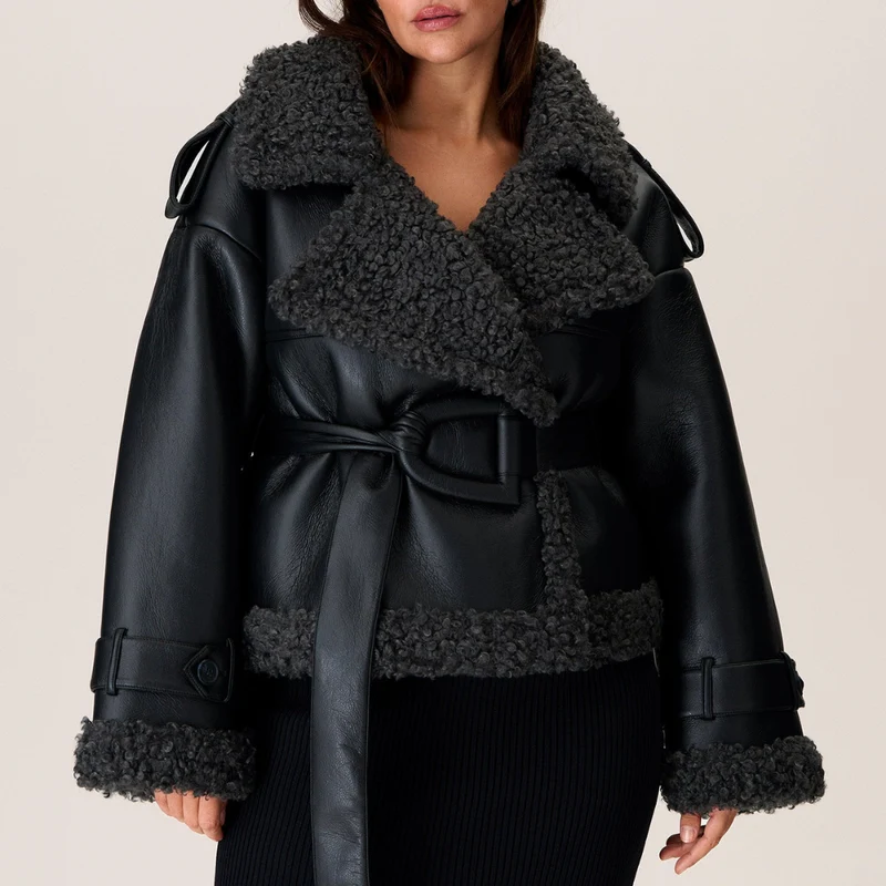 Geraldine™ - Gürtel-Shearling-Mantel