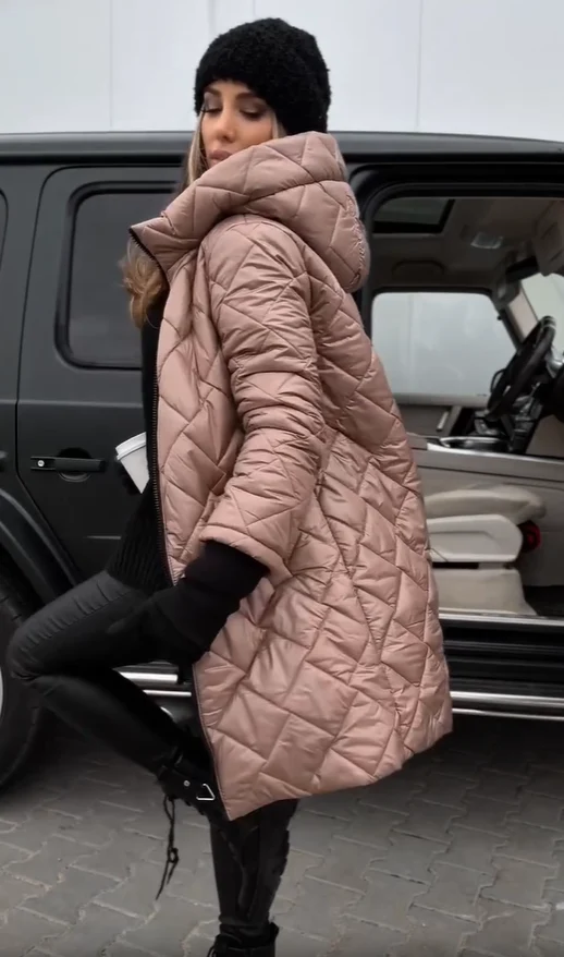 Bogna | Stilvolle wattierte Winterjacke mit Kapuze