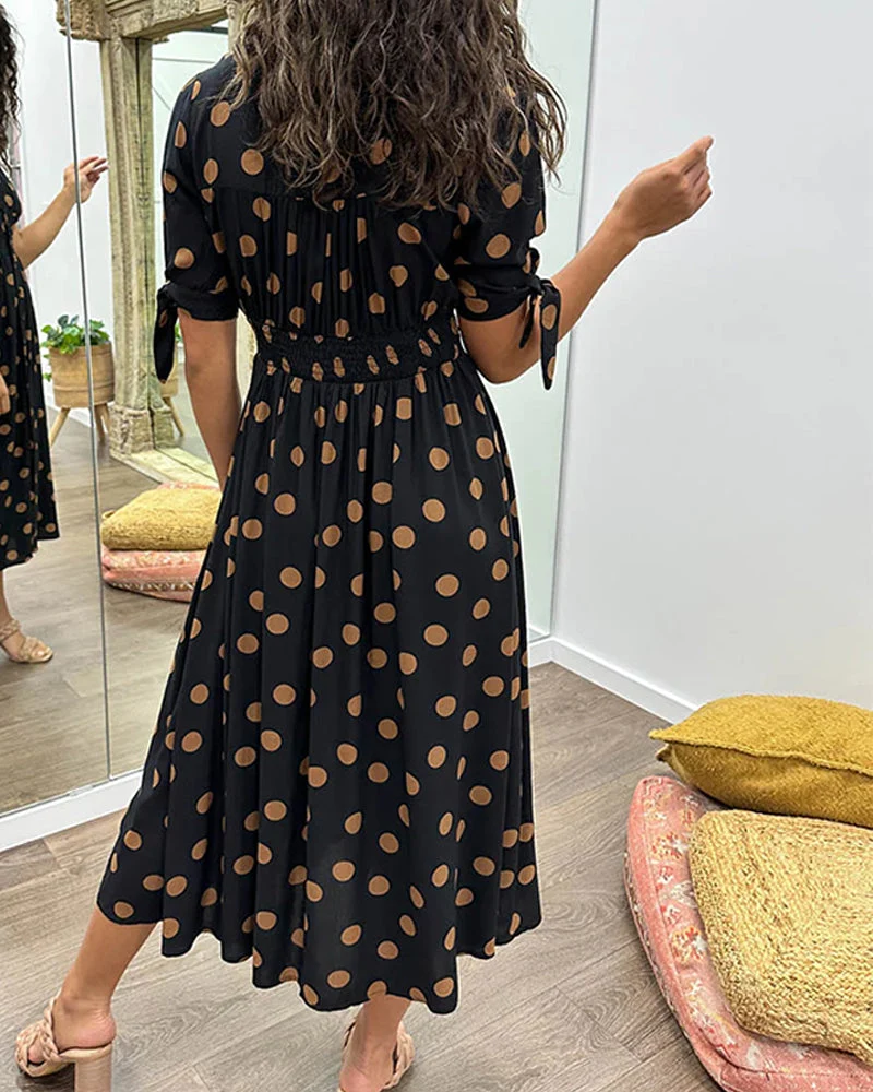 CATERINA | Midi-Kleid mit V-Ausschnitt und klassischem Punktmuster