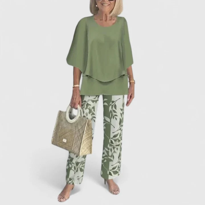 Kerstin – Elegantes Damenoutfit mit Blumenmuster