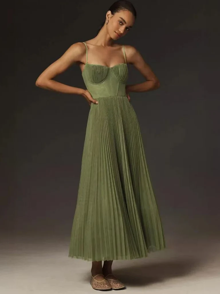Melanie – Damenkleid mit Plissee-Schnitt