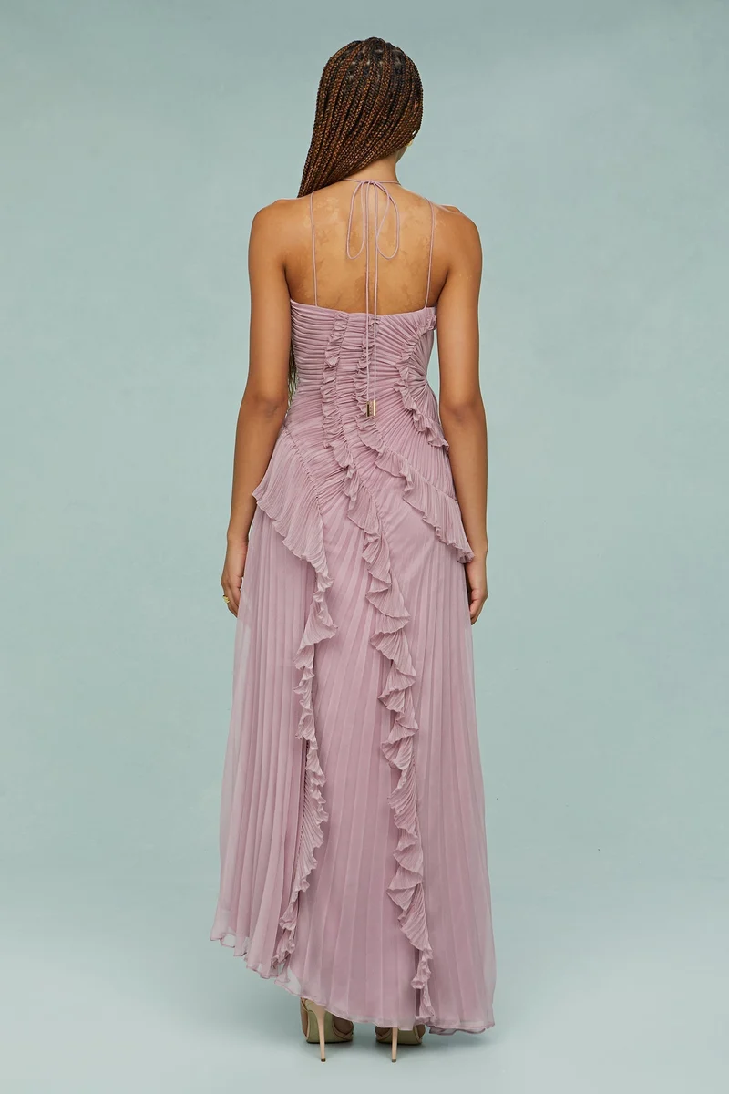 Clara – Maxikleid für Damen mit Falten und Rüschen