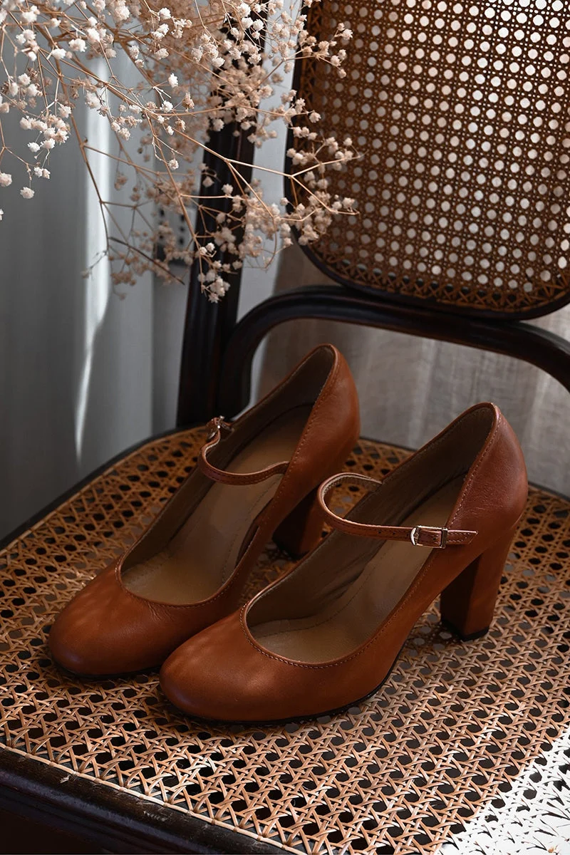Yvonne – Elegante Damenschuhe mit niedrigem Absatz