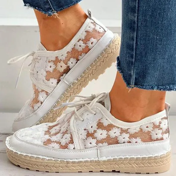 Amelie – Lässige Damenschuhe mit Blumenstickerei