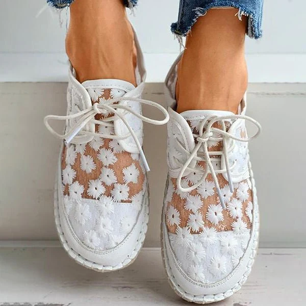 Amelie – Lässige Damenschuhe mit Blumenstickerei