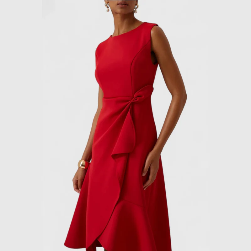 Lena – Asymmetrisches Abendkleid mit drapierten Einsätzen