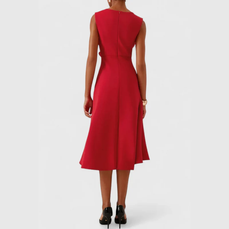 Lena – Asymmetrisches Abendkleid mit drapierten Einsätzen