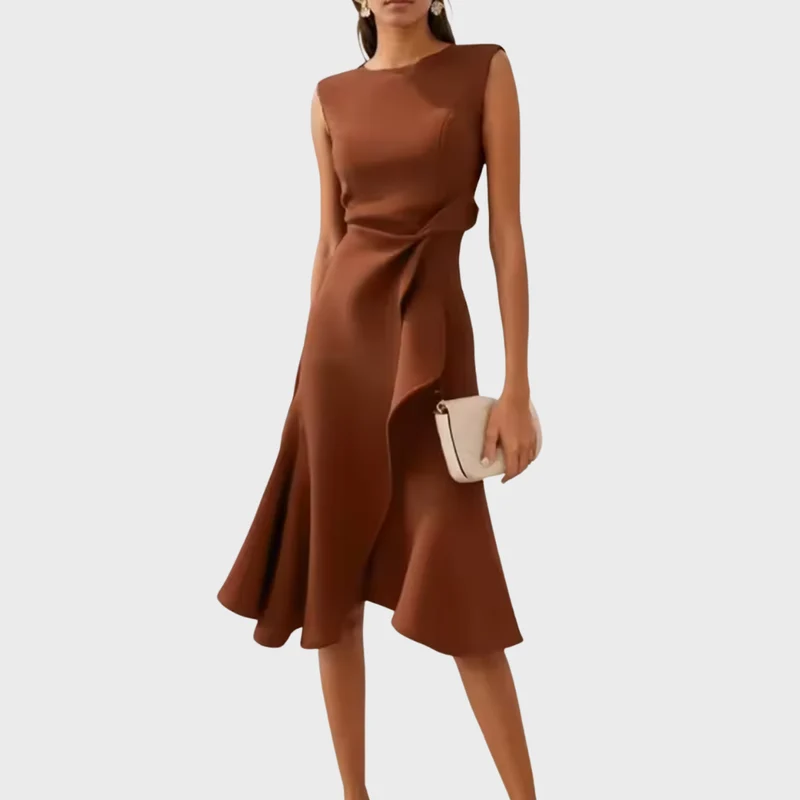 Lena – Asymmetrisches Abendkleid mit drapierten Einsätzen