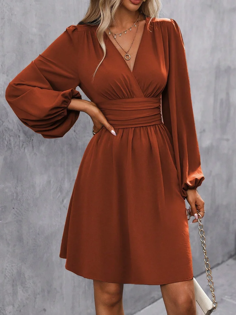 Julia – Damenkleid mit V-Ausschnitt und langen Ärmeln