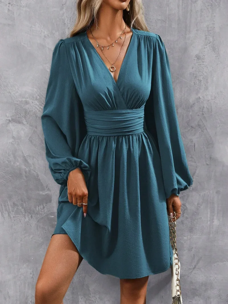 Julia – Damenkleid mit V-Ausschnitt und langen Ärmeln