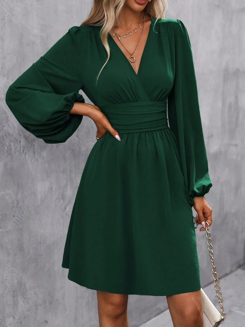 Julia – Damenkleid mit V-Ausschnitt und langen Ärmeln