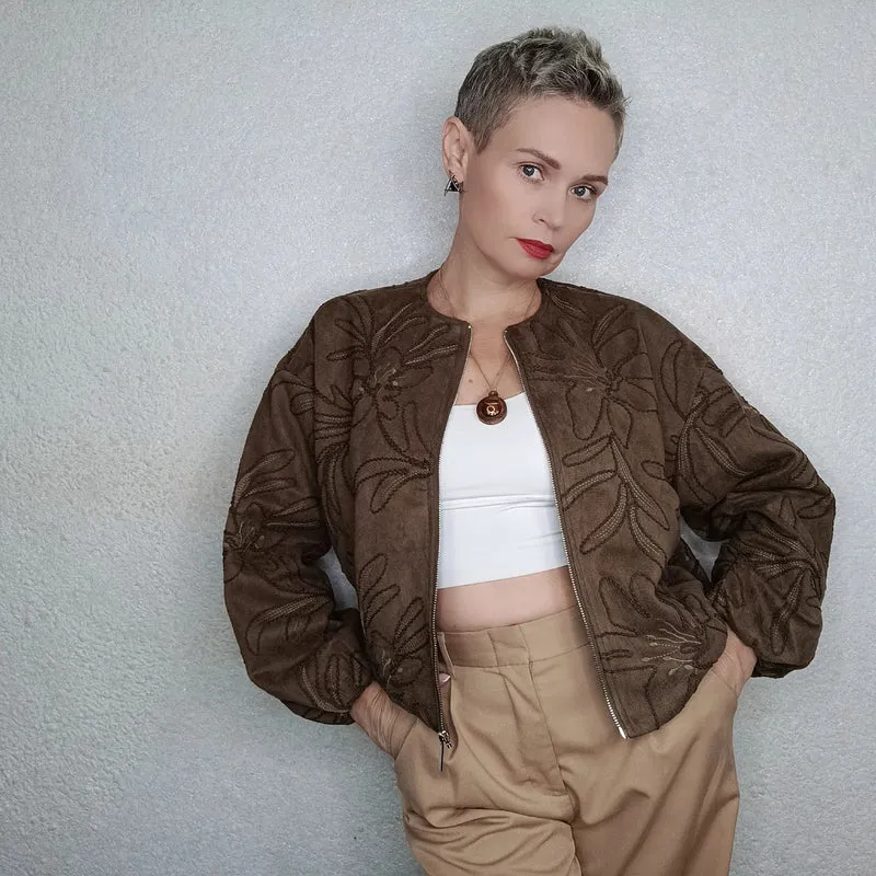 Elvira – Bestickte Freizeitjacke für Damen