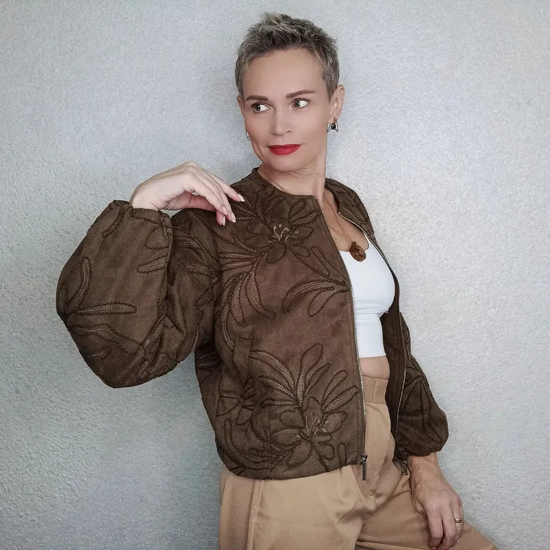 Elvira – Bestickte Freizeitjacke für Damen