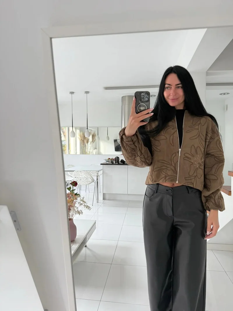 Elvira – Bestickte Freizeitjacke für Damen