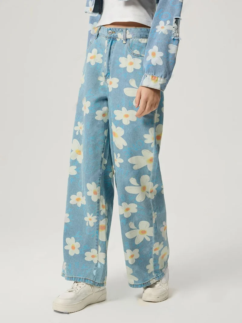 Lily – Damenhose mit weitem Bein und Blumenmuster
