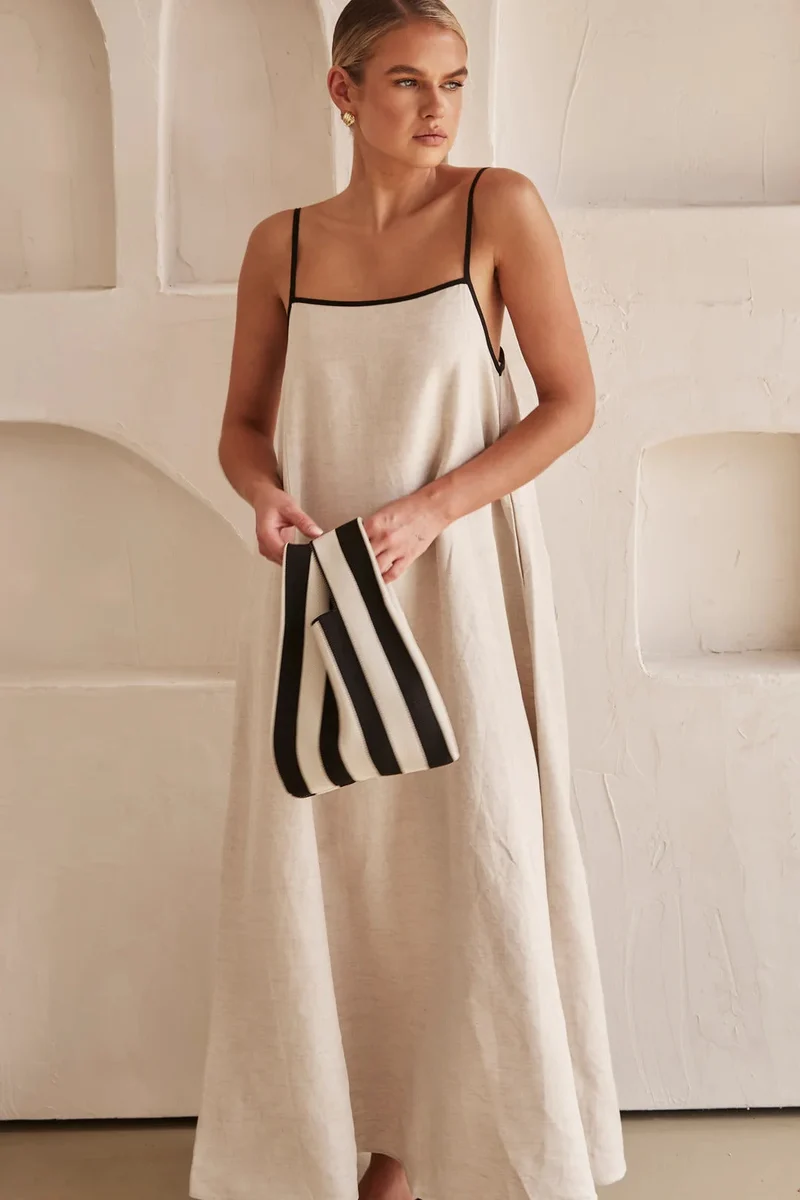 Helga – Lässiges Damenkleid mit Trägern