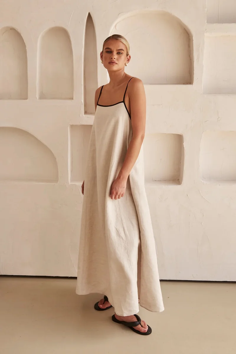 Helga – Lässiges Damenkleid mit Trägern