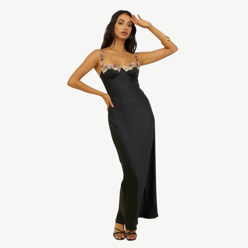 Verena – Damen-Abendkleid aus Satin mit Blumenmuster