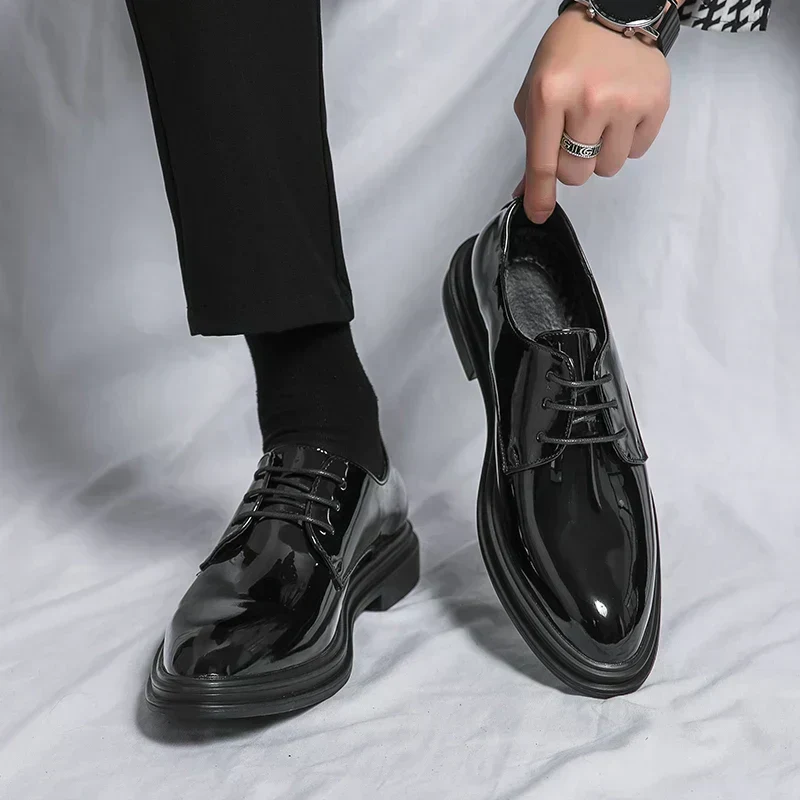 Karl – Glänzende Derby-Schnürschuhe für Herren