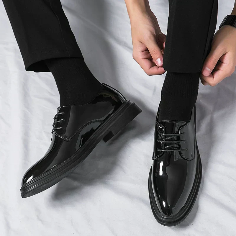 Karl – Glänzende Derby-Schnürschuhe für Herren