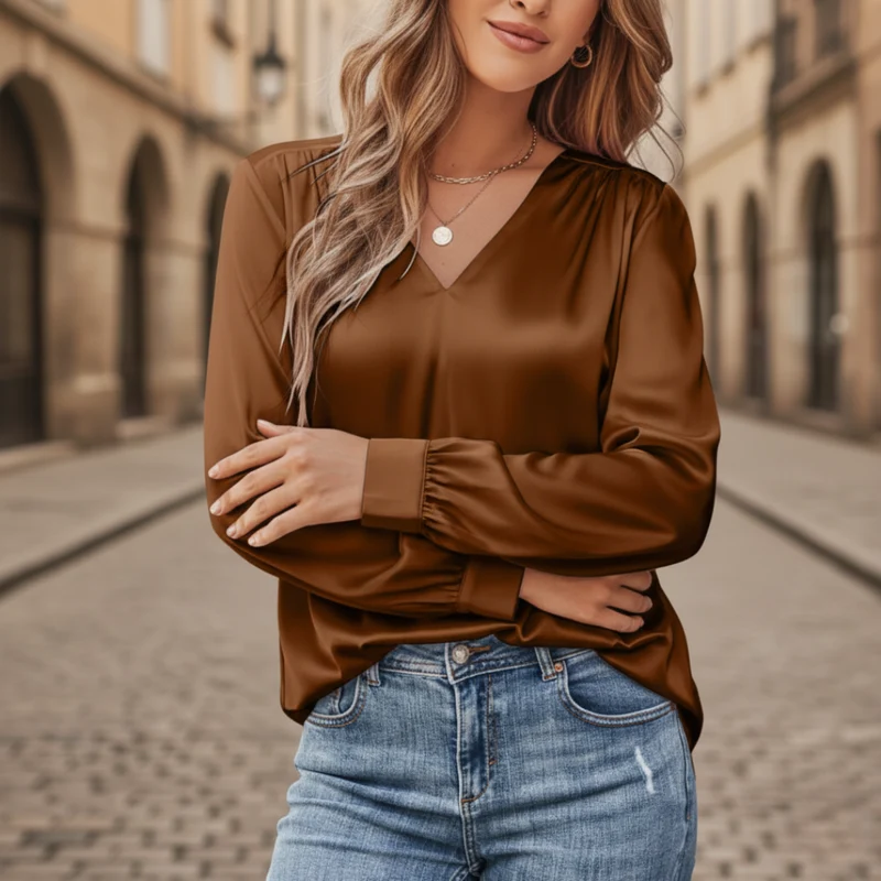 Yvonne – Damen-Satinbluse mit V-Ausschnitt