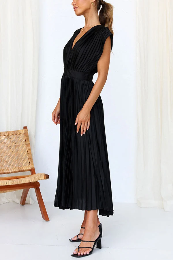 Mia – Maxikleid aus Satin mit Falten für Damen
