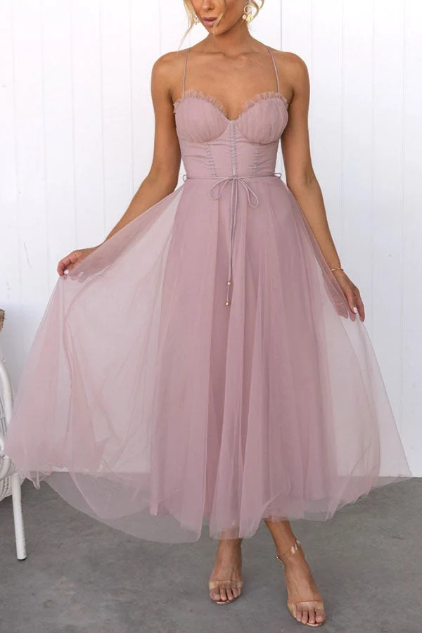 Sandra – Damenkleid aus Chiffon mit Hosenträgern und Tüll