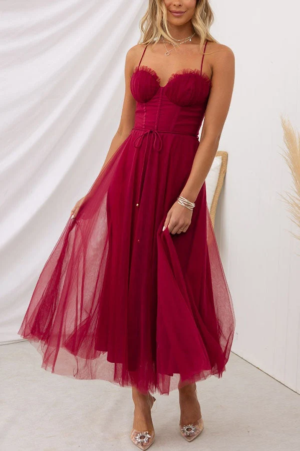 Sandra – Damenkleid aus Chiffon mit Hosenträgern und Tüll